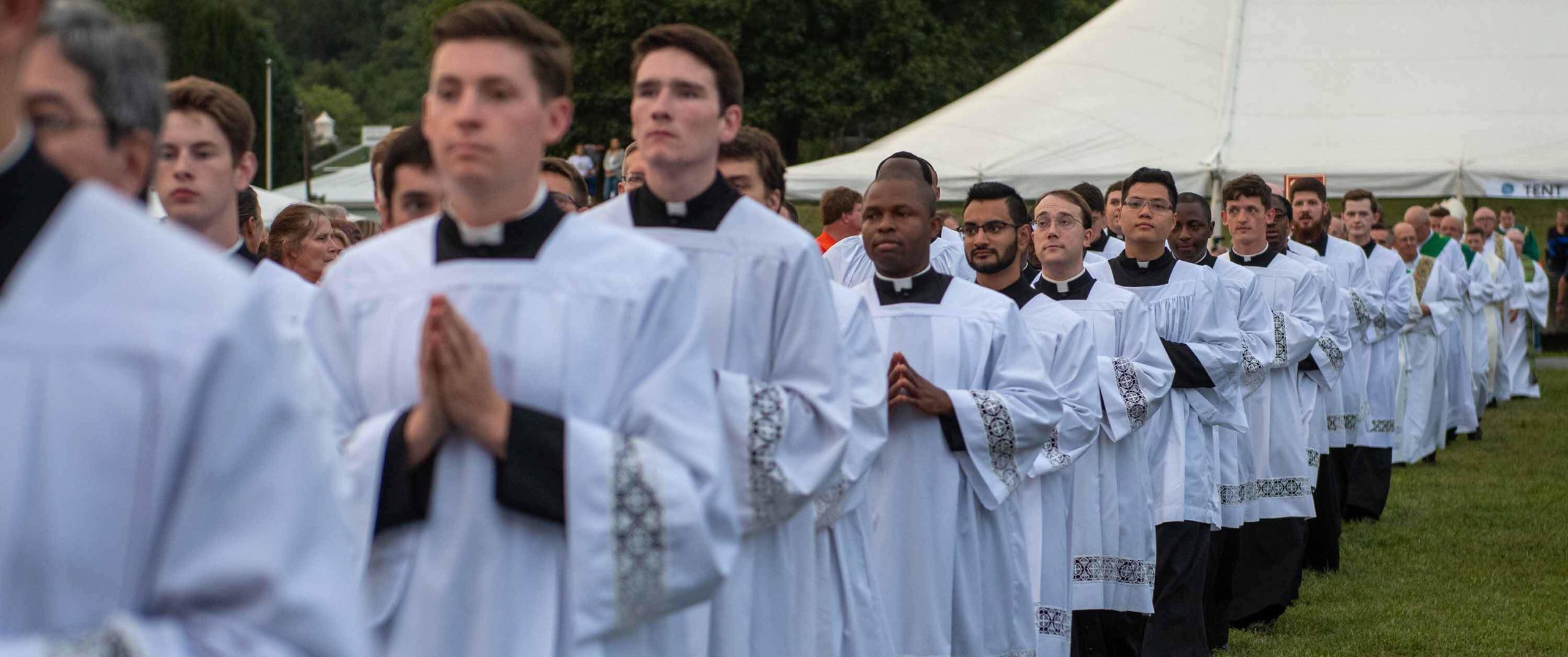 archdiocese-welcomes-17-new-seminarians-largest-group-in-at-least-36