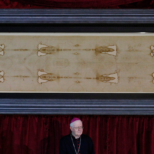 Turin Archdiocese to livestream display Shroud of Turin on Holy Saturday