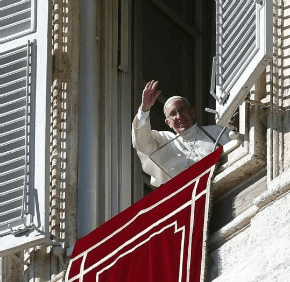 Cheers shake Krakow: Baltimore pilgrims welcome Pope Francis
