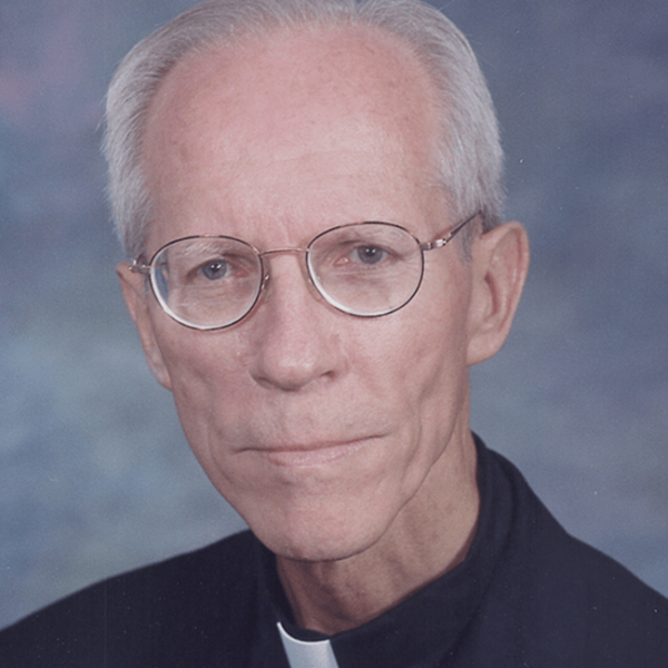 Father John Moore, founding pastor of Holy Family in Middletown, dies