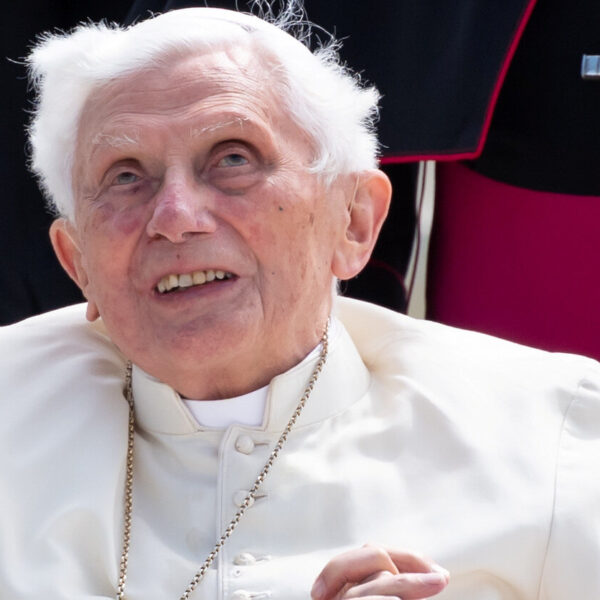Retired pope returns to Vatican after visiting his brother in Germany