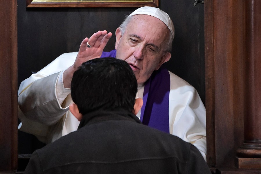 Lent is time to grow in faith, hope, love and to share them, pope says