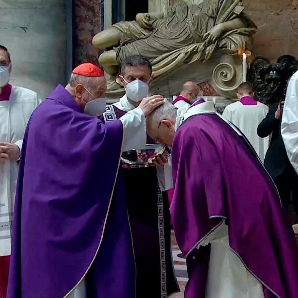 For Lent, ask if one’s life is centered on God or oneself, pope says