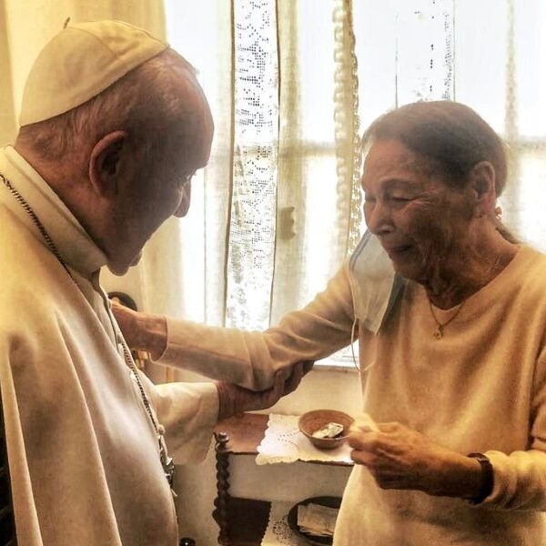 Pope, Holocaust survivor talk about the importance of remembering