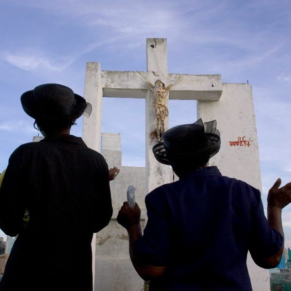 Five priests, two nuns, three laypeople kidnapped in Haiti