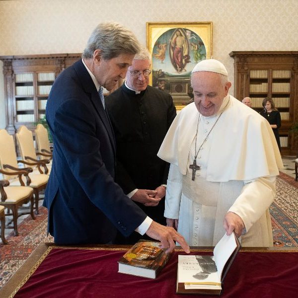 U.S. climate envoy meets pope, speaks at Vatican conference