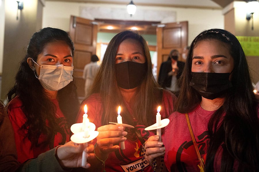 Youth at Florida Catholic parish help lead prayers, vigil following tragedy - Vimarsana News