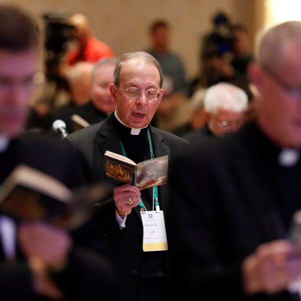 Debate, vote on proposed eucharistic document will top U.S. bishops’ agenda