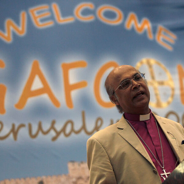 Prominent Anglican bishop who served in U.S. received into Catholic Church