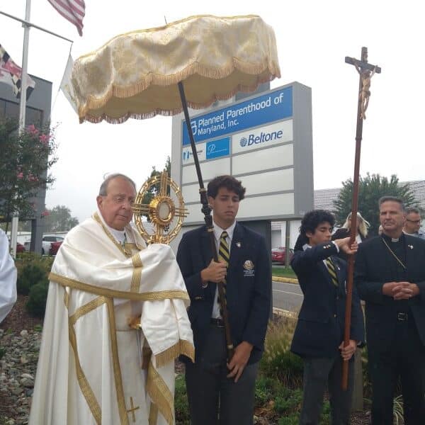 Archbishop Lori leads eucharistic procession to Annapolis Planned Parenthood
