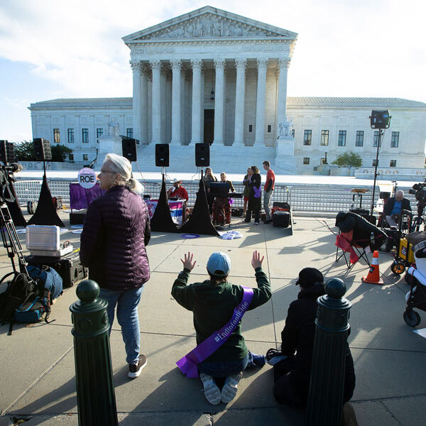 Supreme Court could be leaning to allow challenges to Texas abortion law