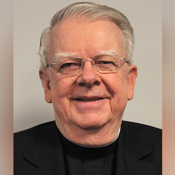 Brother John Hollywood, S.J., who served Jesuit schools, dies at 83