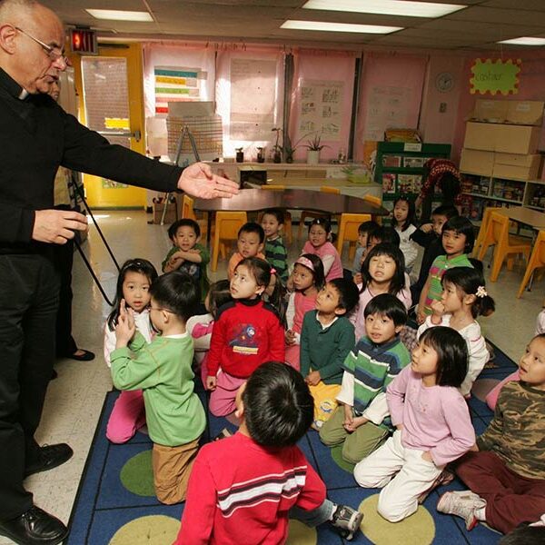 New group offers advice, support for priests with role in Catholic schools