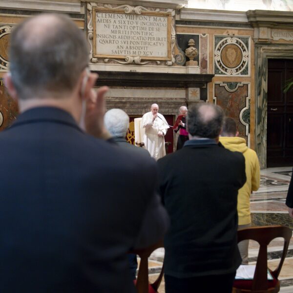 Pope: Synodality about listening to the Spirit, not a ‘majority consensus’