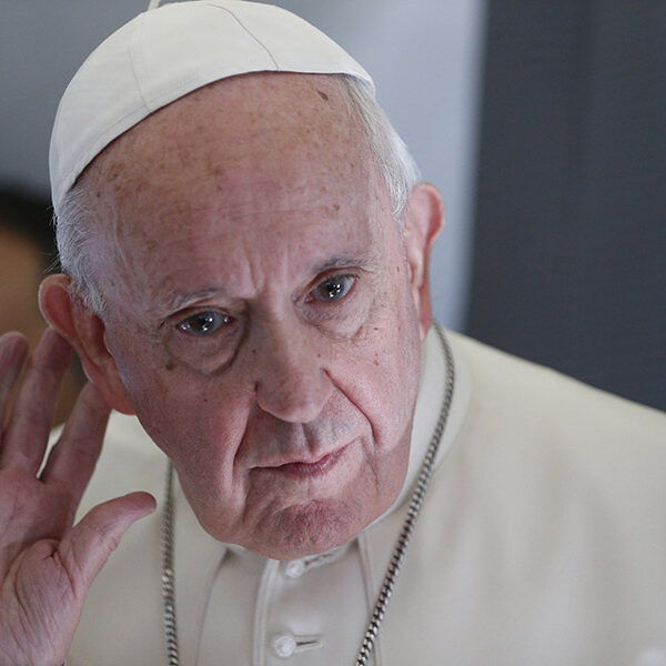 Pope says news reporting requires better listening, more objectivity