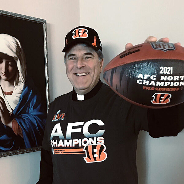 Cincinnati priest ministers as chaplain to Super Bowl-bound Bengals