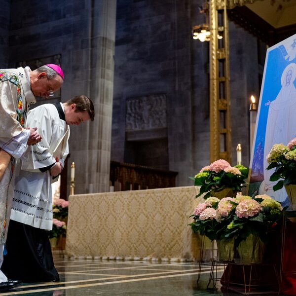 1,000 Catholics gather at Cathedral of Mary Our Queen to pray for peace in Ukraine