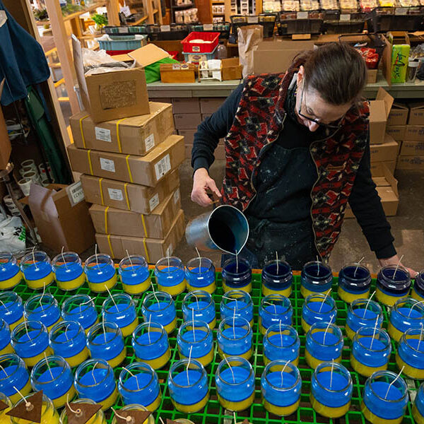 Company’s Ukraine Candle pays homage to nation; sales fund relief efforts