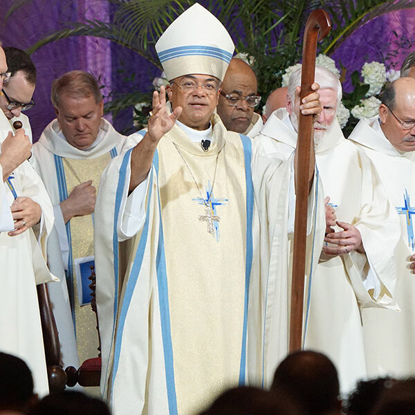 Nearly 3,000 faithful welcome new shepherd of Louisville, Ky., Archdiocese