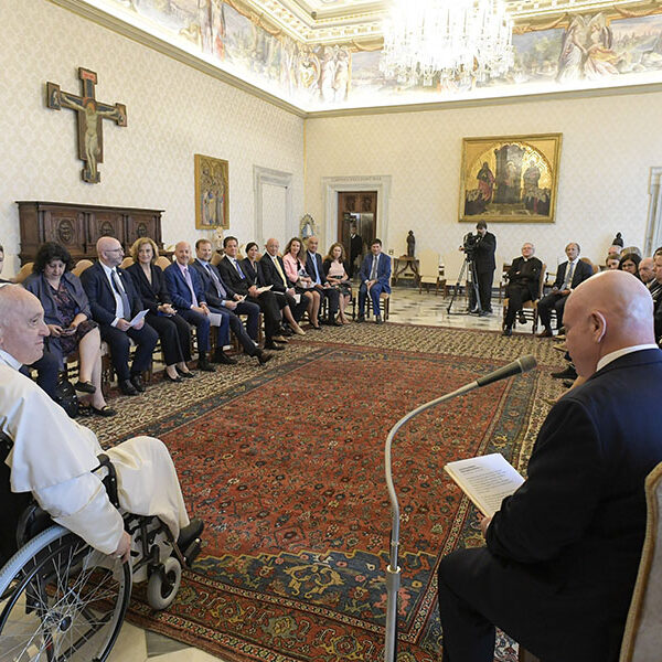 Pope to B’nai B’rith leaders: Remembering atrocities is antidote to evil