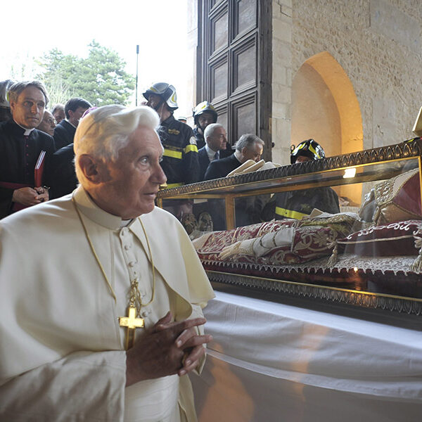 Pope’s trip to L’Aquila raises questions about papal resignations