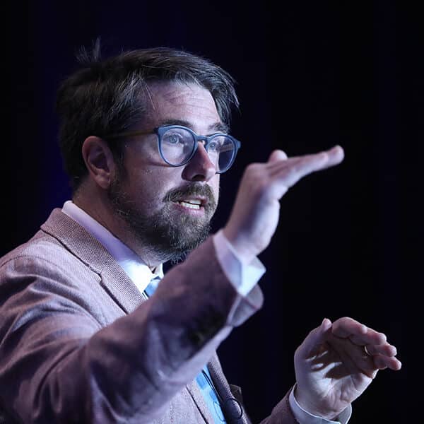 Catholic journalists urged to face media, church distrust head-on