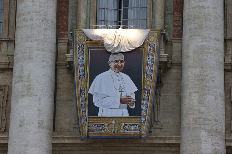 ihærdige råb op Kollektive Blessed John Paul I, 'the smiling pope,' showed God's goodness, pope says -  Catholic Review