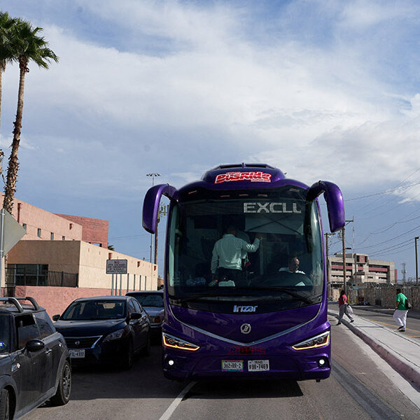 Catholic Charities, other groups mobilize to help migrants bused to Chicago