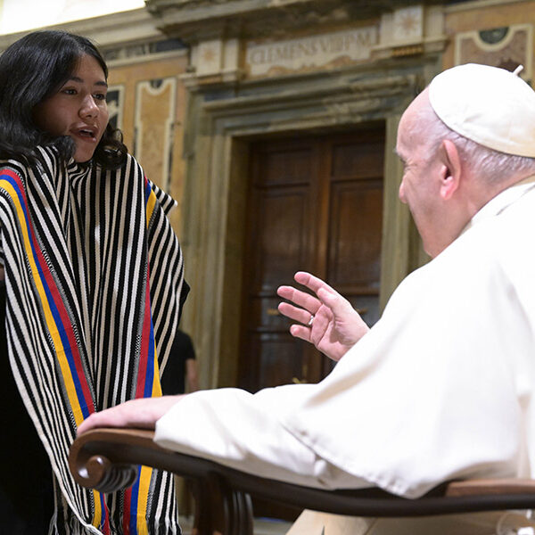 Helping each student shine is a spiritual work of mercy, pope says