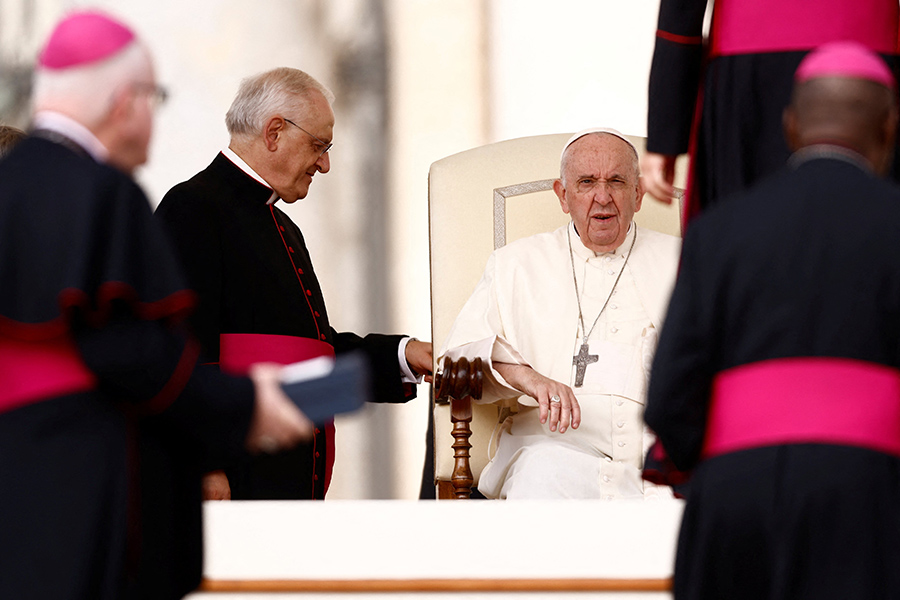 Tomb of young Italian tech whiz opened for veneration - Catholic Review