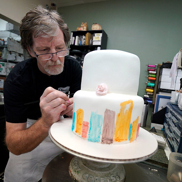 Colorado baker fights ruling over cake celebrating gender transition