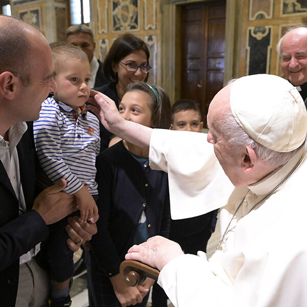 Pope: Church’s concern for the family goes beyond focus on couples