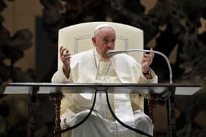 Pornography weakens the soul, pope tells young priests, seminarians