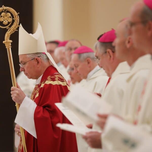 In Mass homily, outgoing USCCB president encourages examination and renewal