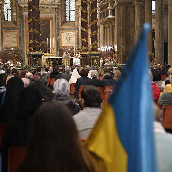 Defend the country, defend your hearts, cardinal says at Mass for Ukraine