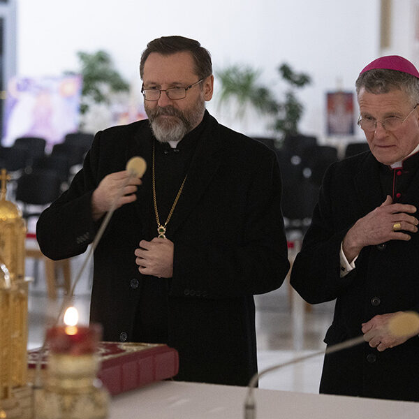 Archbishop Broglio visits Ukraine, meets with military chaplains