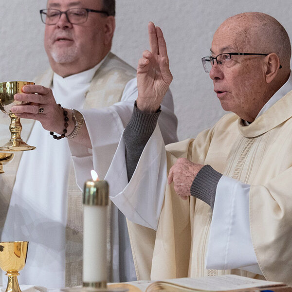 First deaf priest in U.S. visits Minnesota parish, inspires Jesuit novice