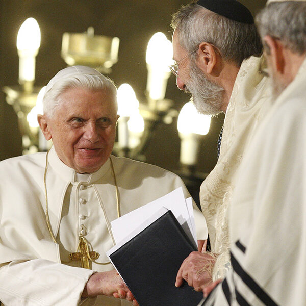 Pope Benedict saw Jews, Muslims as allies in defending belief in God