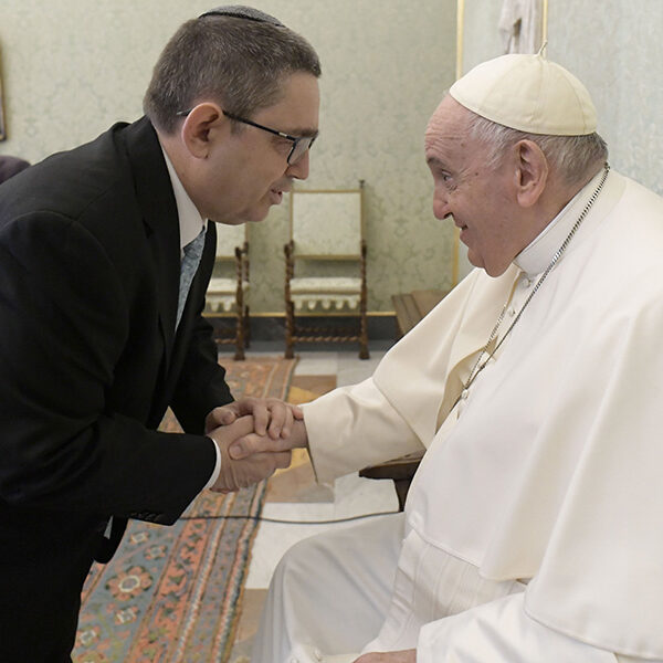 Pope supports Jewish-Catholic project for social justice