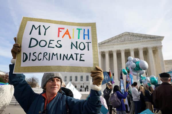 Supreme Court appears ready to support web designer in free speech case ...