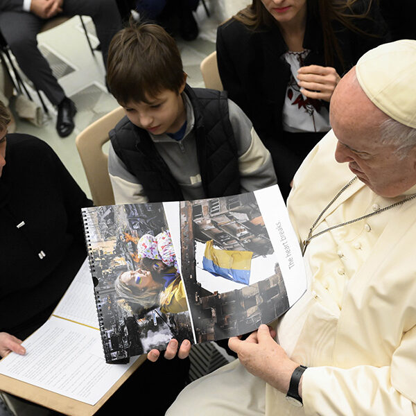 Wife of Ukrainian prisoner of war gives pope names of more POWs