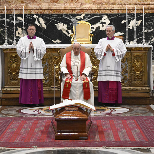 Cardinal Pell’s faith, suffering remembered at Vatican funeral