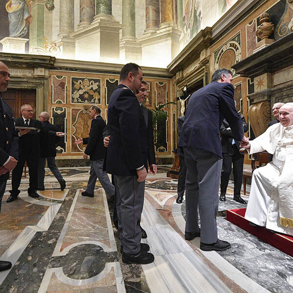 Read the Gospel, always show people God’s love, pope tells police