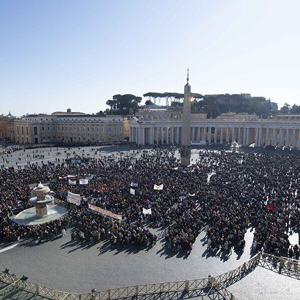 Christians in affluent societies must combat ‘throwaway culture,’ pope says