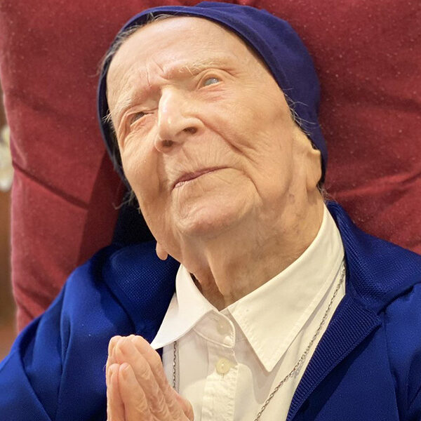 Sister André, a Daughter of Charity and oldest known person in world, dies in France at age 118