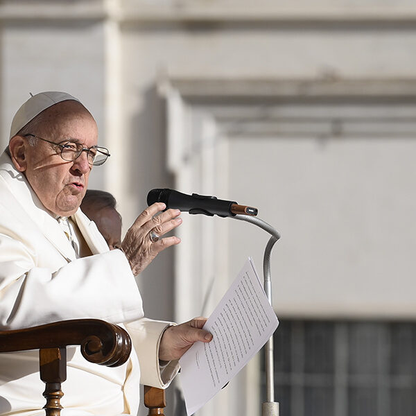 Don’t treat Jesus as an idea, invite him into your heart, pope says