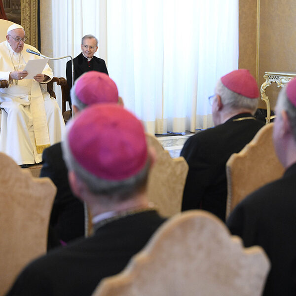 Pope calls European bishops to be prophetic voices for peace
