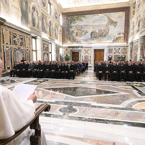 Avoid polarizing debate, promote healthy scientific discussion, pope says