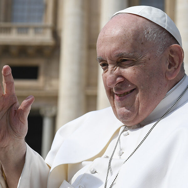 Pope advances sainthood causes of six candidates