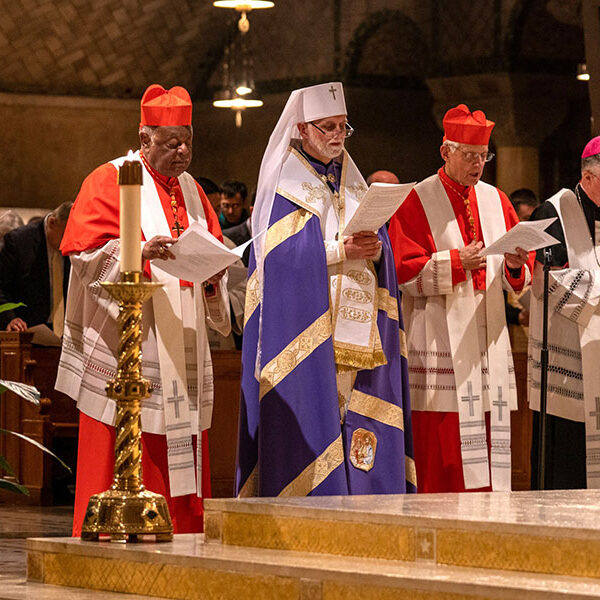 ‘Have mercy and save us’: Ecumenical prayer service at national basilica pleads for peace in Ukraine